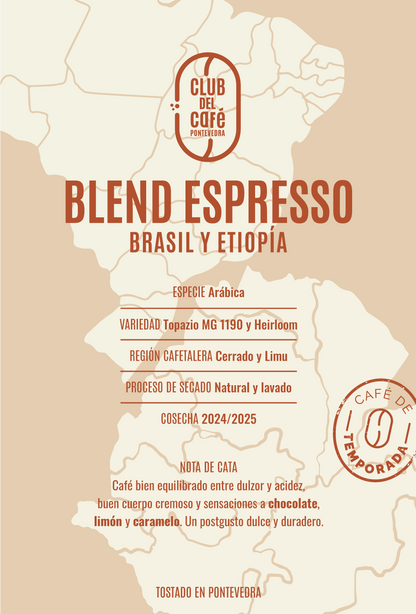 Etiqueta del café Blend Espresso de Club del Café: diseño minimalista que refleja su origen brasileño y etíope y perfil equilibrado.